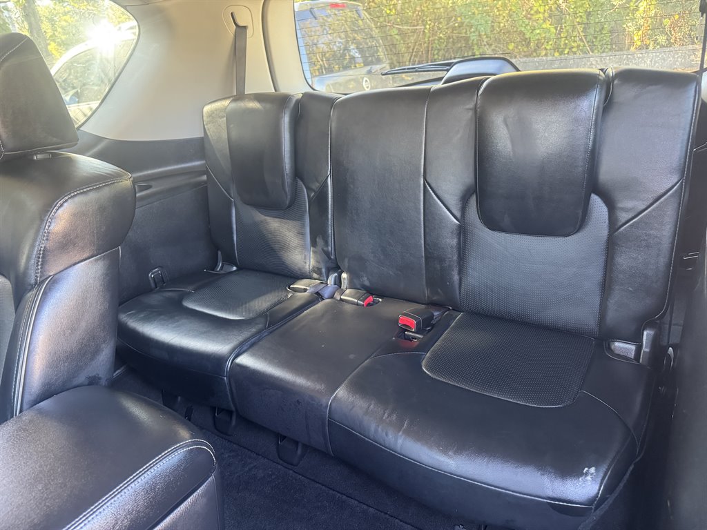 2015 Infiniti QX80 photo