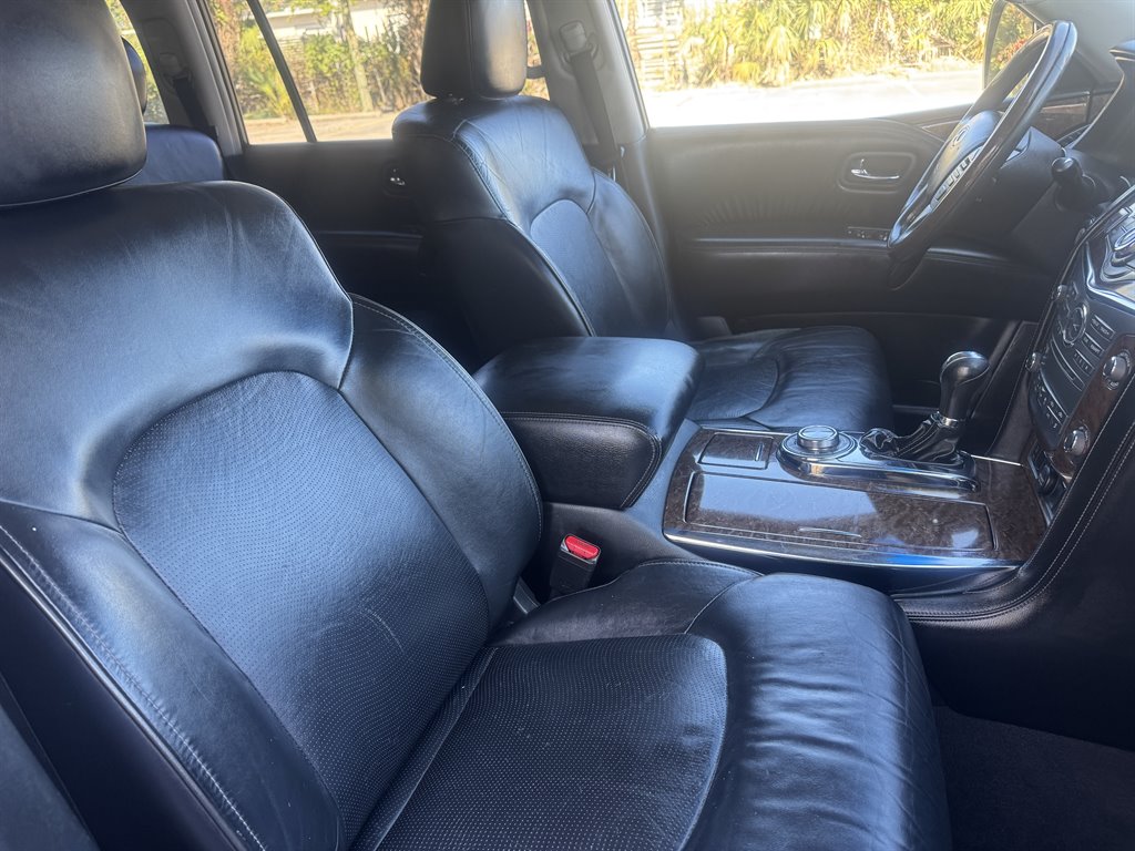2015 Infiniti QX80 photo