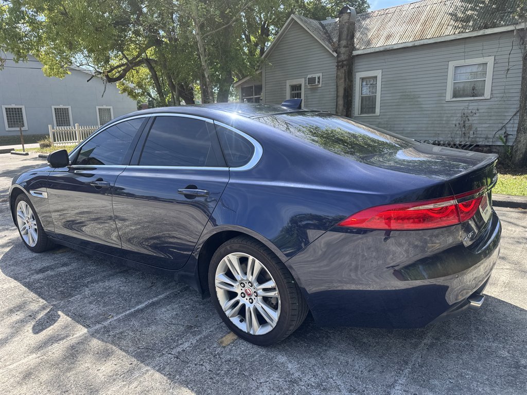 2016 Jaguar XF Prestige photo