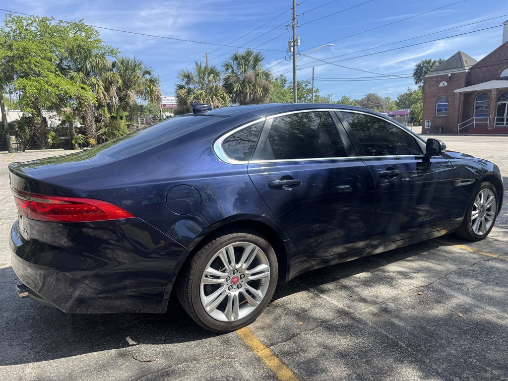 2016 Jaguar XF Prestige photo
