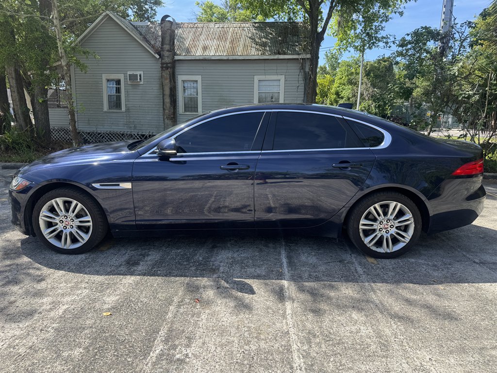 2016 Jaguar XF Prestige photo