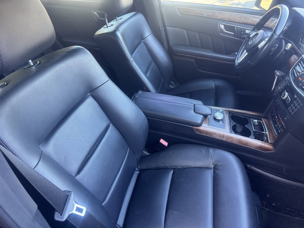2012 Mercedes-Benz E-Class E350 4MATIC Luxury photo