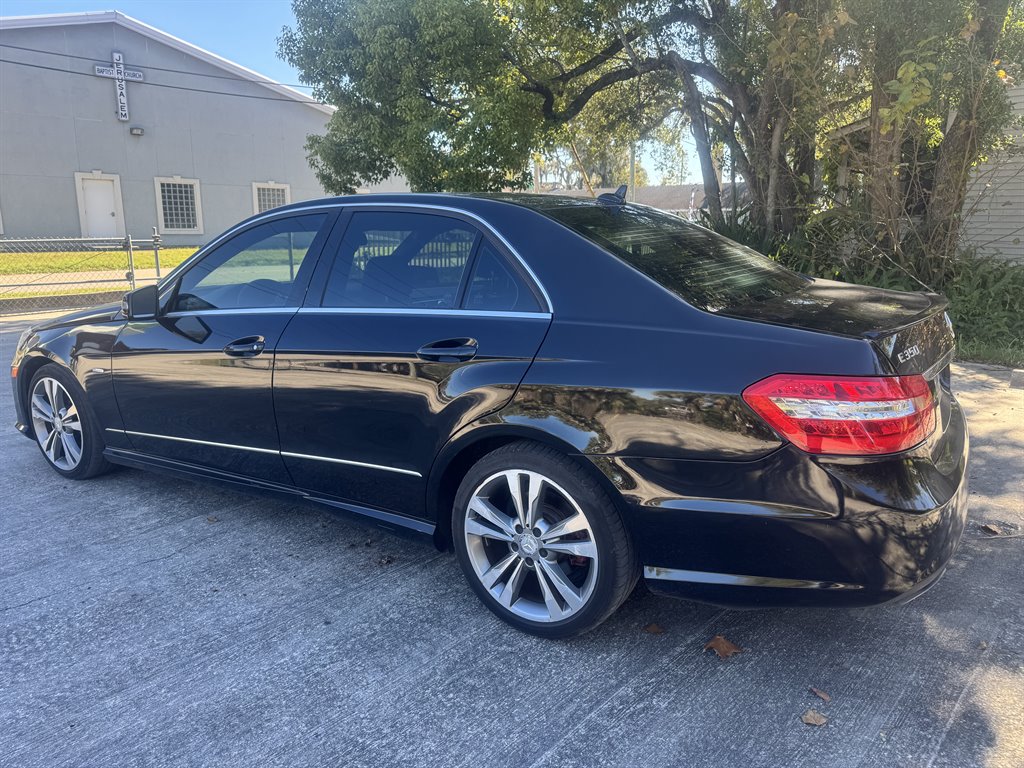 2012 Mercedes-Benz E-Class E350 4MATIC Luxury photo