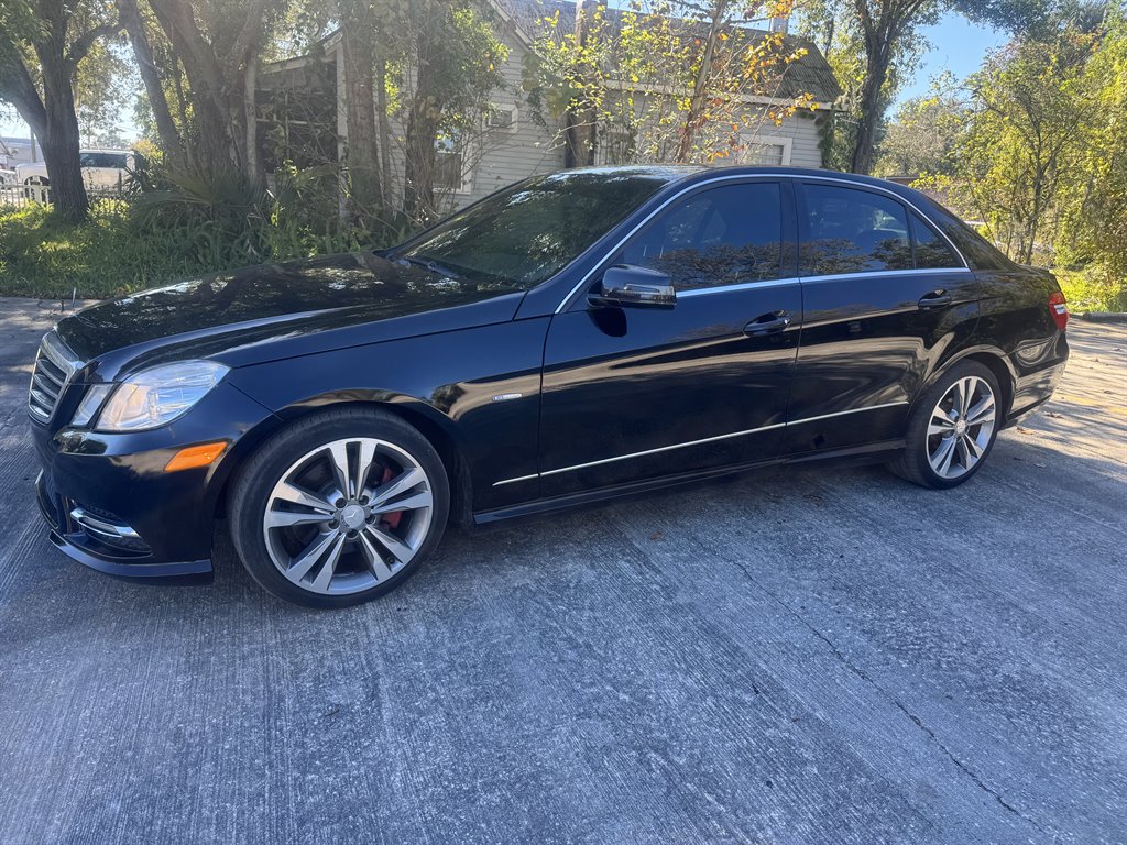 2012 Mercedes-Benz E-Class E350 4MATIC Luxury photo