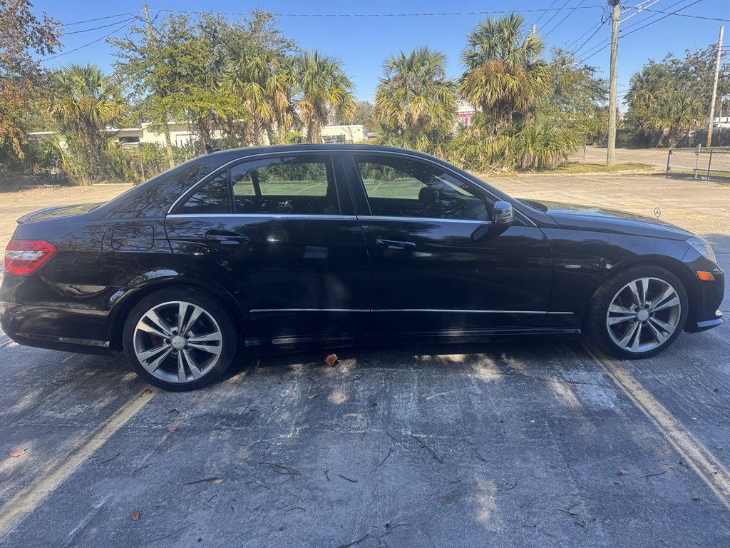 2012 Mercedes-Benz E-Class E350 4MATIC Luxury photo