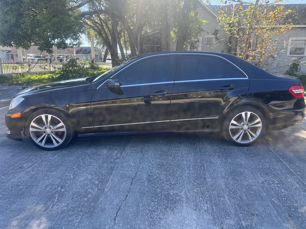 2012 Mercedes-Benz E-Class E350 4MATIC Luxury photo