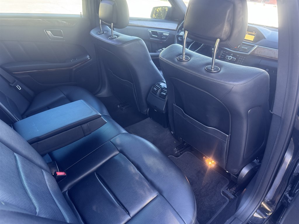 2012 Mercedes-Benz E-Class E350 4MATIC Luxury photo