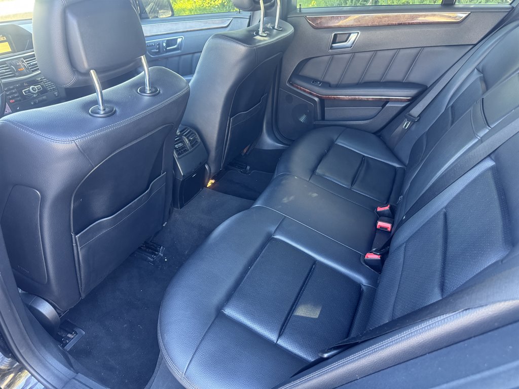 2012 Mercedes-Benz E-Class E350 4MATIC Luxury photo
