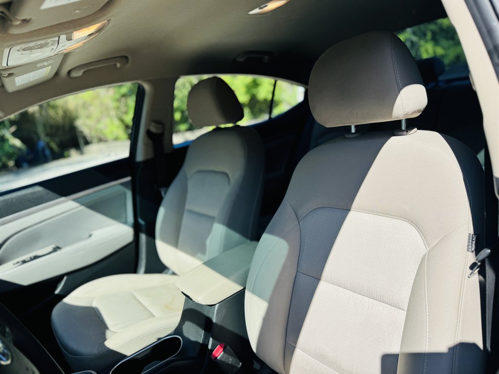 2018 Hyundai Elantra Limited photo