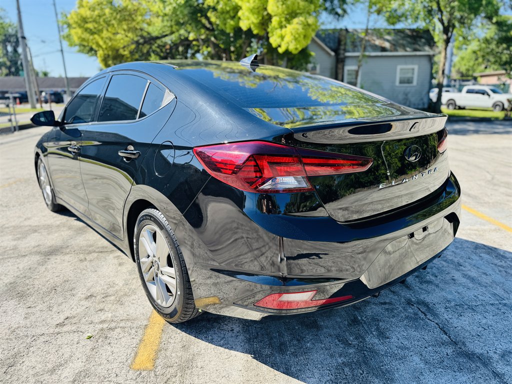 2018 Hyundai Elantra Limited photo