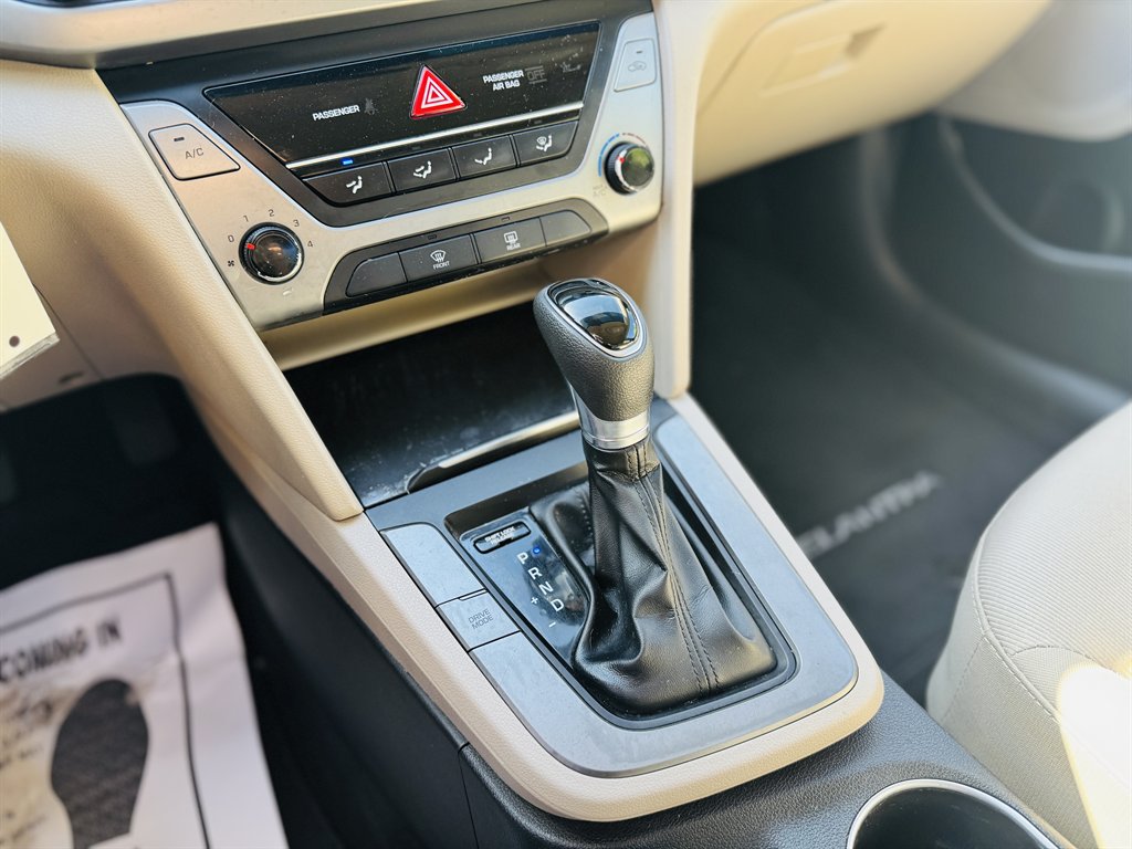 2018 Hyundai Elantra Limited photo