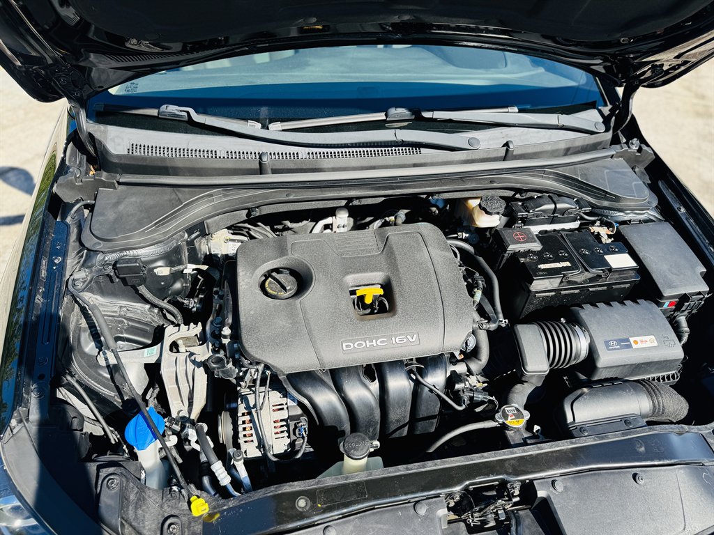 2018 Hyundai Elantra Limited photo