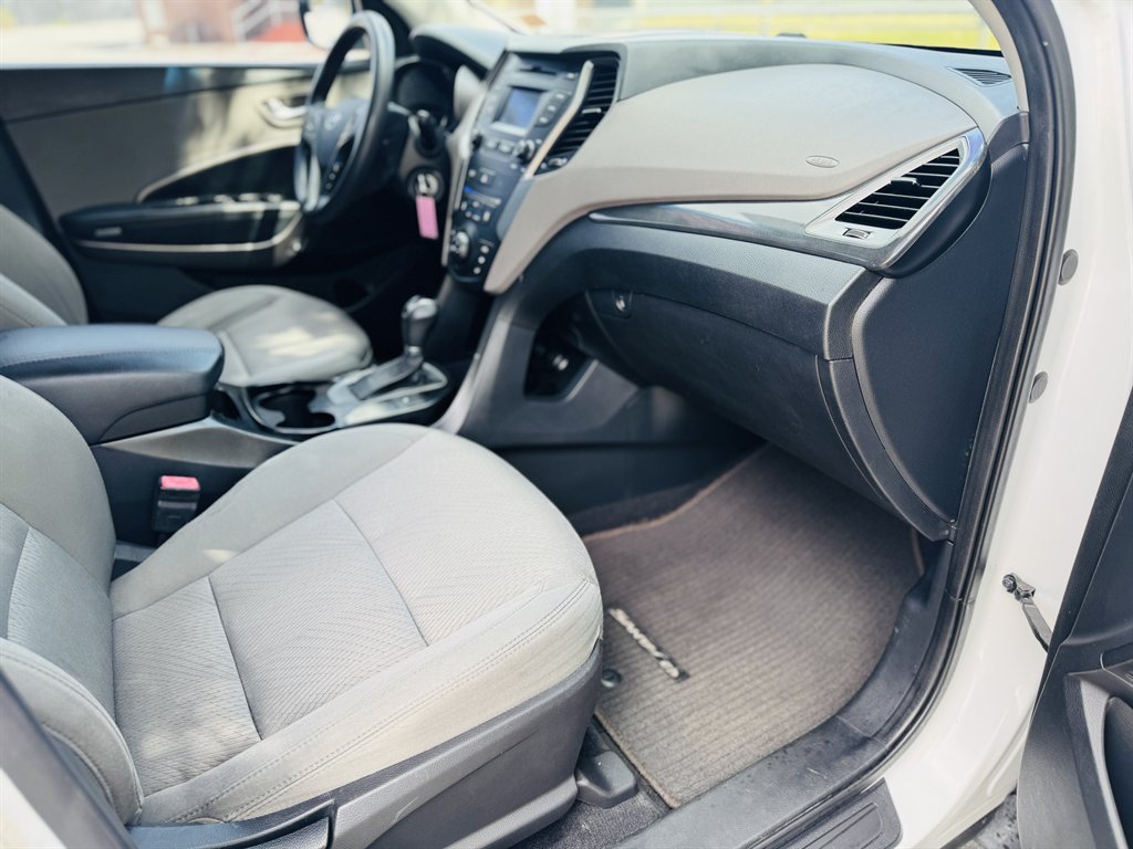 2016 Hyundai Santa Fe Sport - $7,790