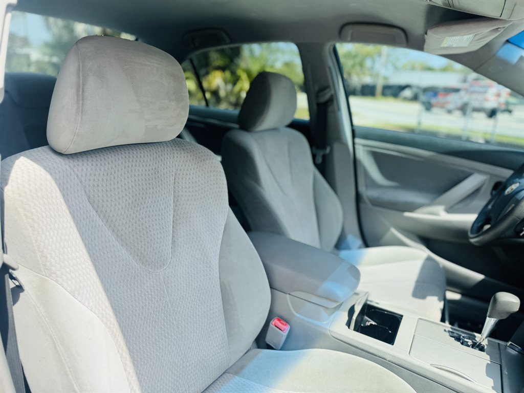 2011 Toyota Camry photo