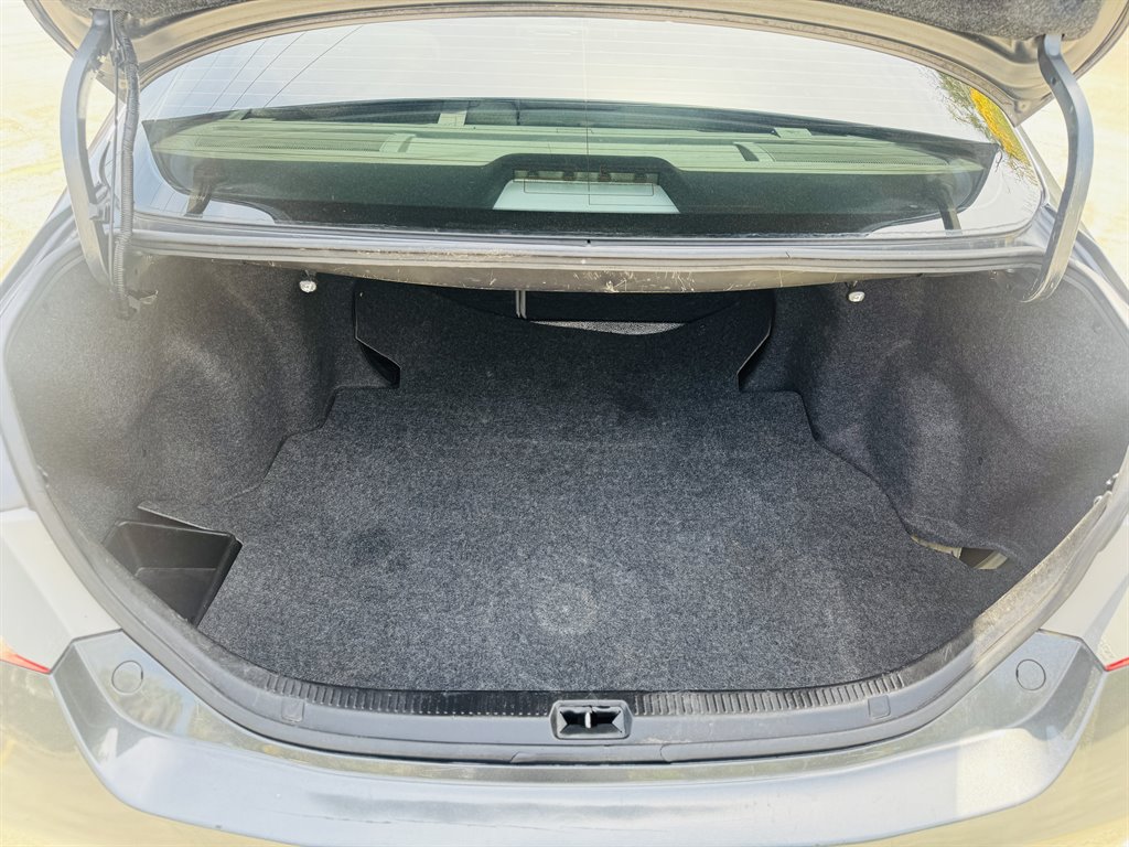 2011 Toyota Camry photo