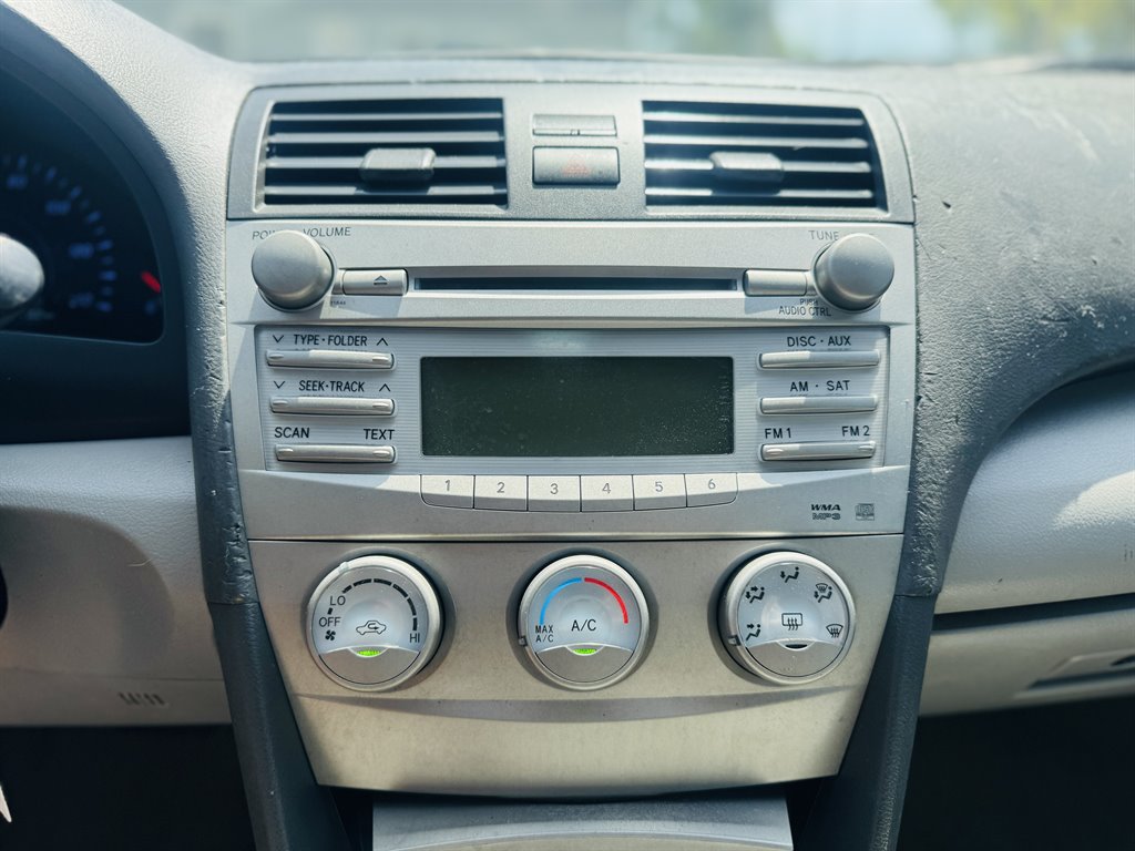 2011 Toyota Camry photo