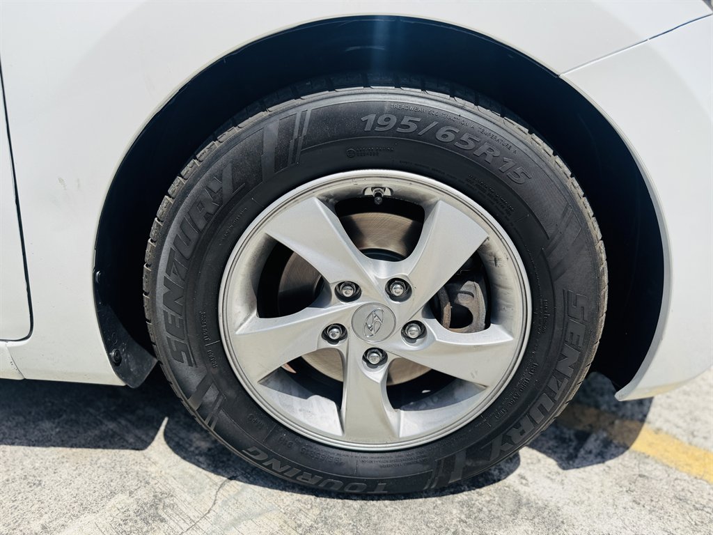 2014 Hyundai Elantra Limited photo