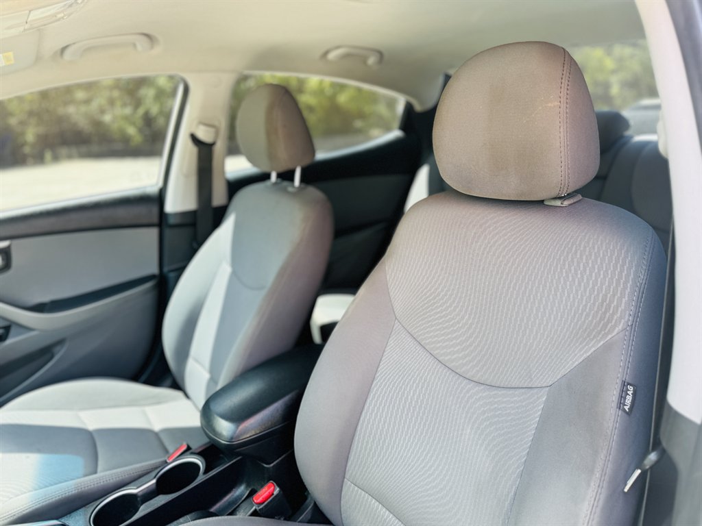 2014 Hyundai Elantra Limited photo