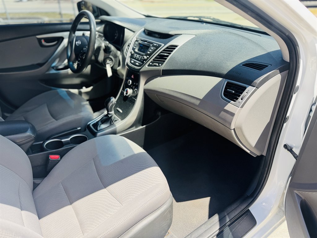2014 Hyundai Elantra Limited photo