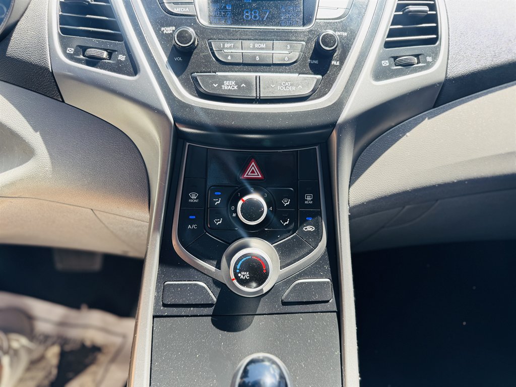 2014 Hyundai Elantra Limited photo