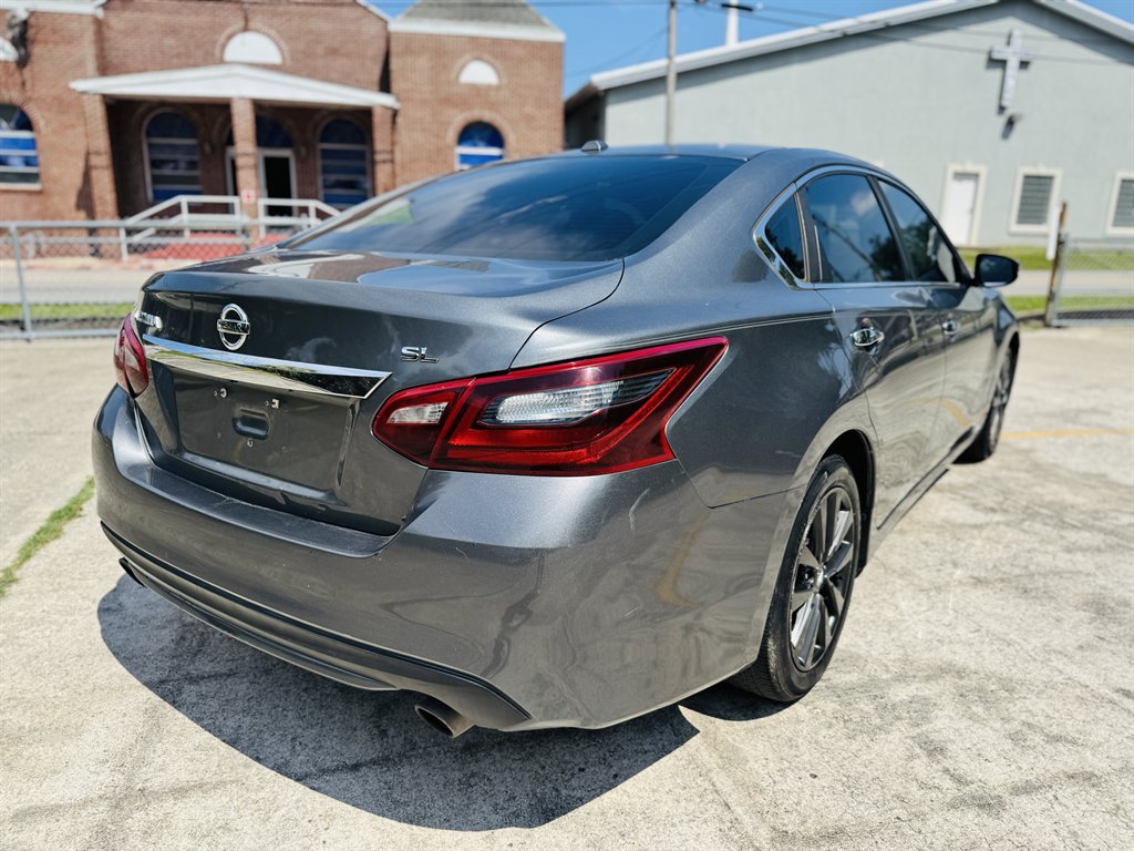 2018 Nissan Altima - $9,990