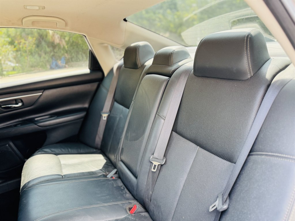 2018 Nissan Altima - $9,990