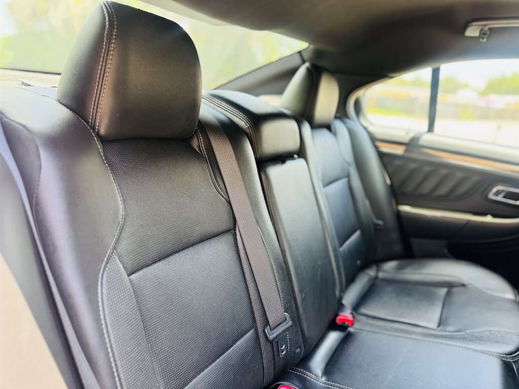 2014 Ford Taurus - $7,999