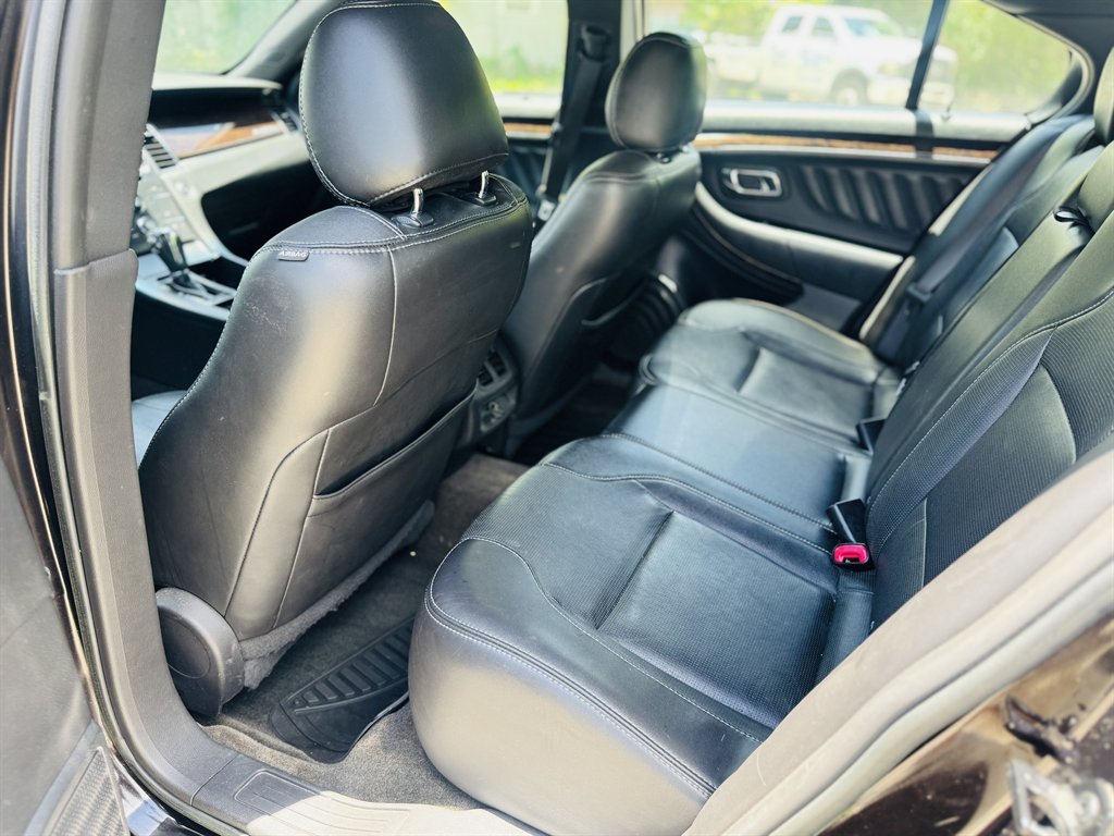 2014 Ford Taurus - $7,999