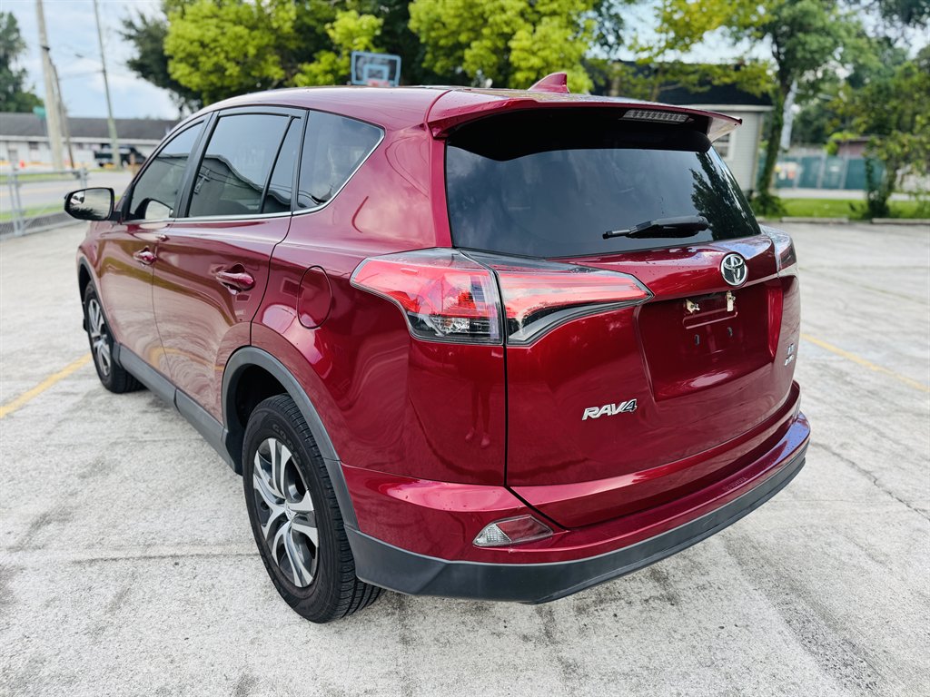 2018 Toyota RAV4 - $20,999