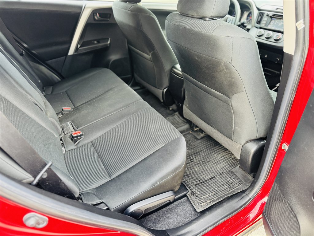 2018 Toyota RAV4 - $20,999