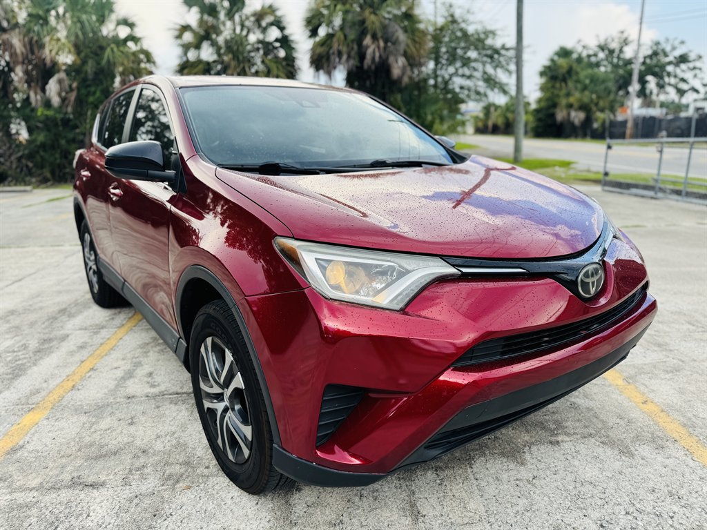 2018 Toyota RAV4 - $20,999