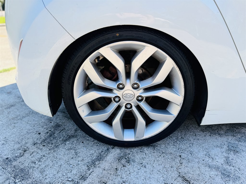 2012 Hyundai Veloster - $6,990