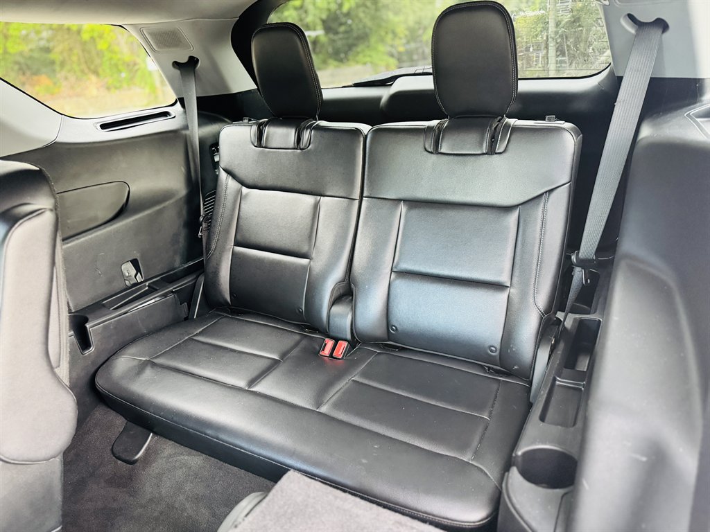 2022 Ford Explorer - $23,990