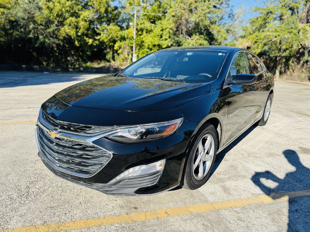 2019 Chevrolet Malibu - $11,500