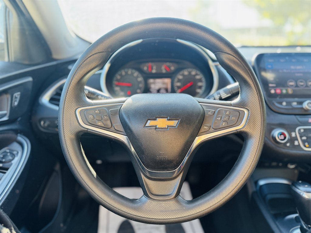 2019 Chevrolet Malibu - $11,500