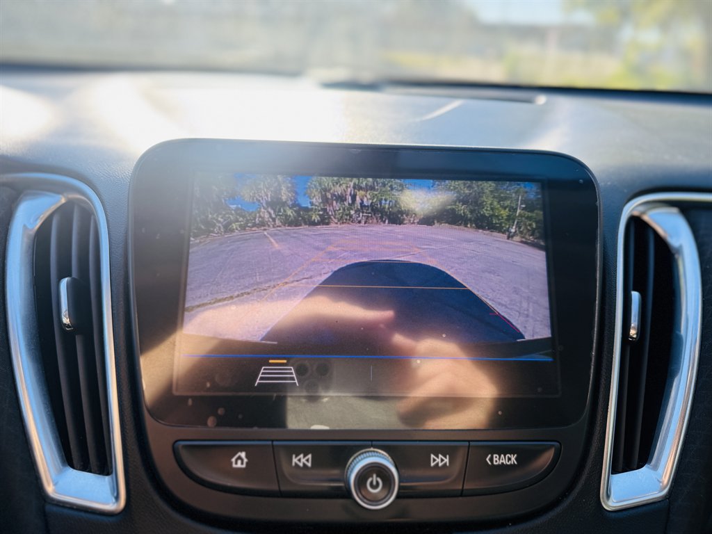 2019 Chevrolet Malibu - $11,500