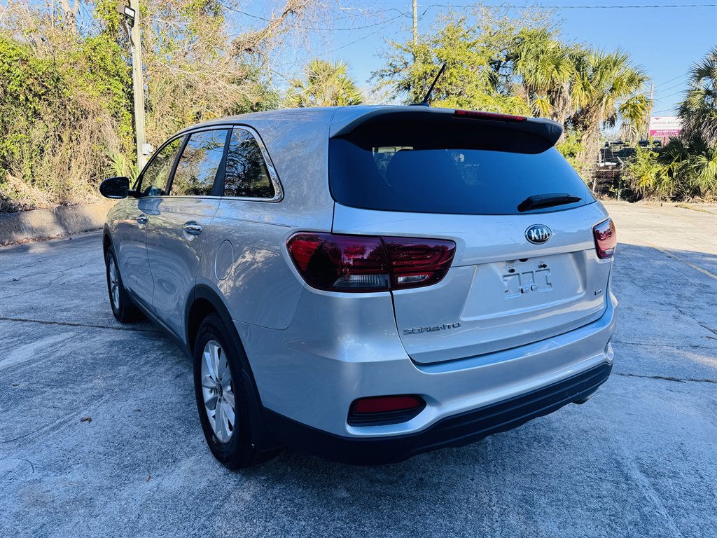 2019 Kia Sorento - $11,990