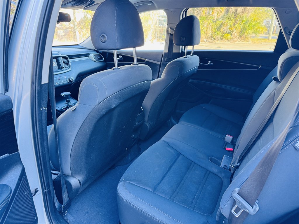 2019 Kia Sorento - $11,990