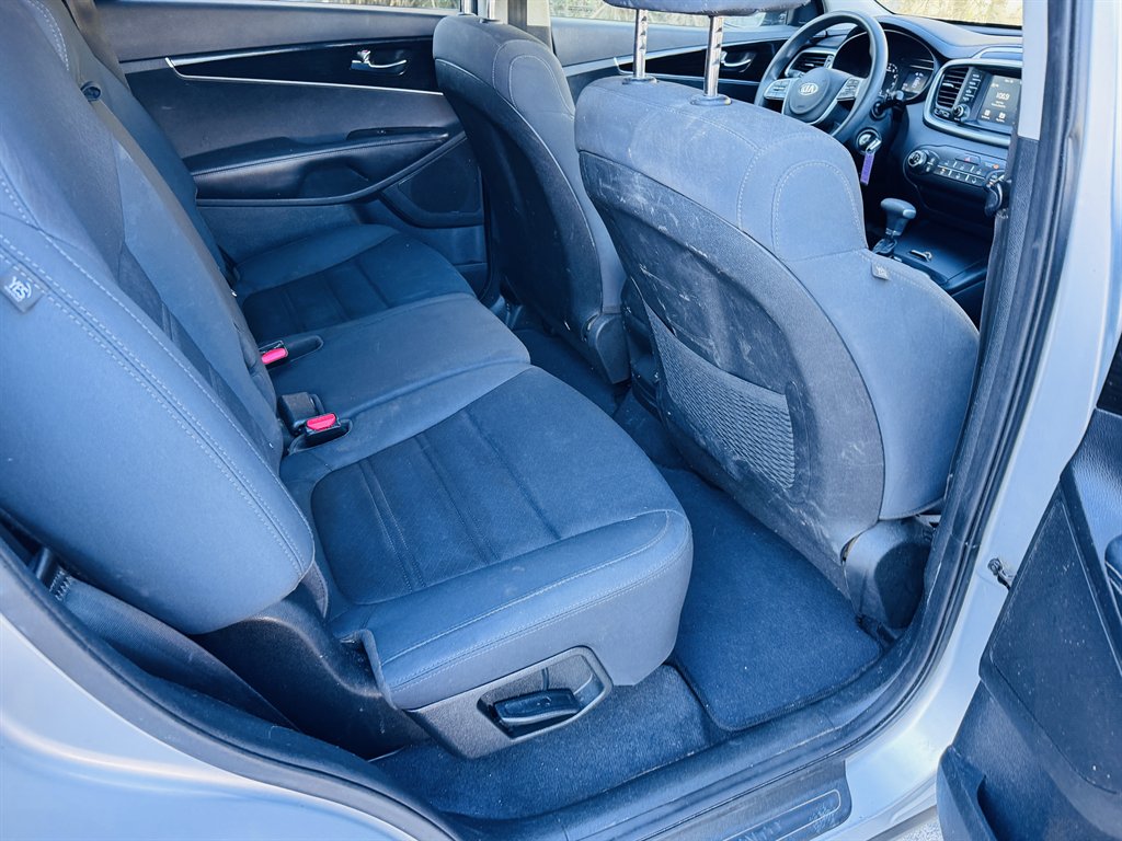 2019 Kia Sorento - $11,990