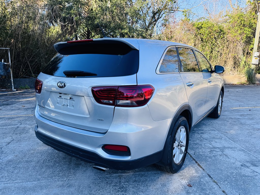 2019 Kia Sorento - $11,990
