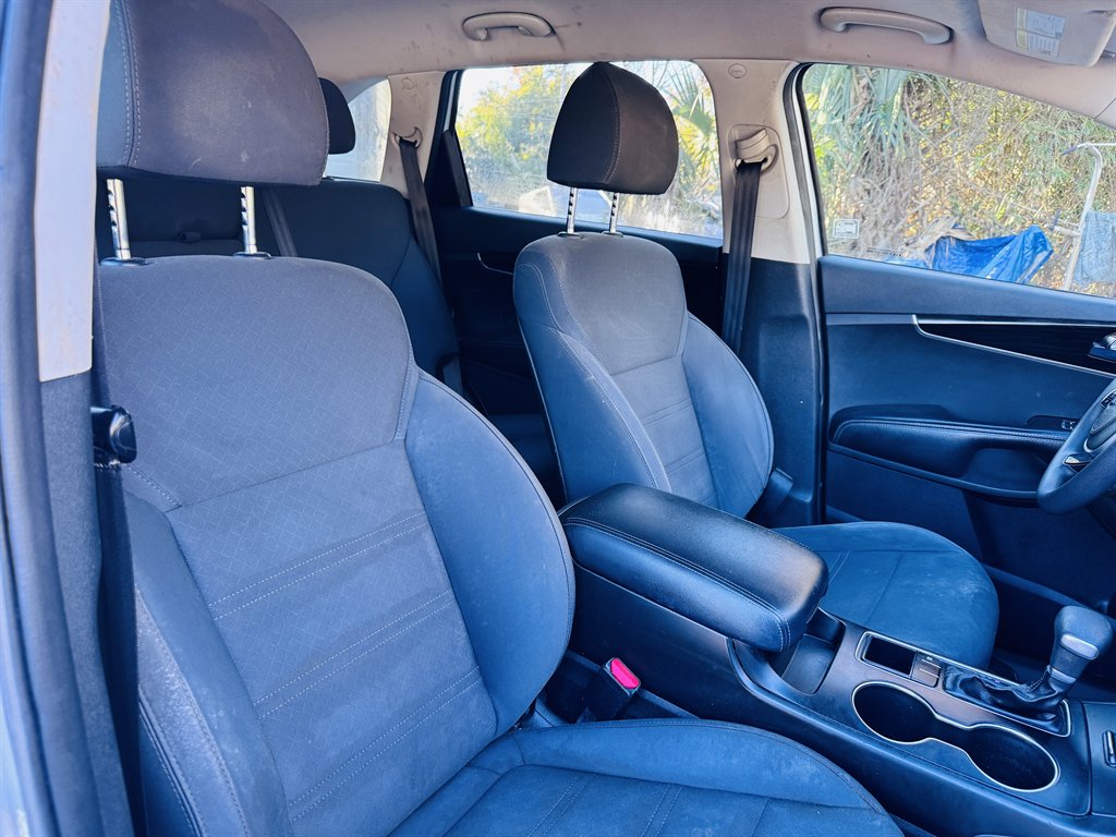 2019 Kia Sorento - $11,990