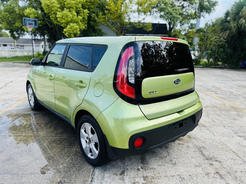 2017 Kia Soul - $9,900