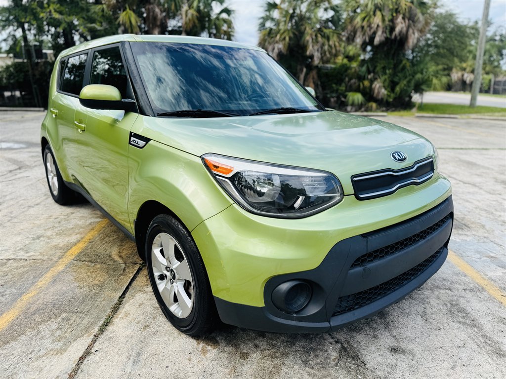 2017 Kia Soul - $9,900