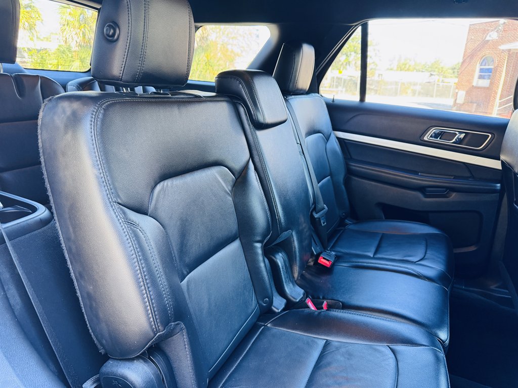 2017 Ford Explorer - $12,999