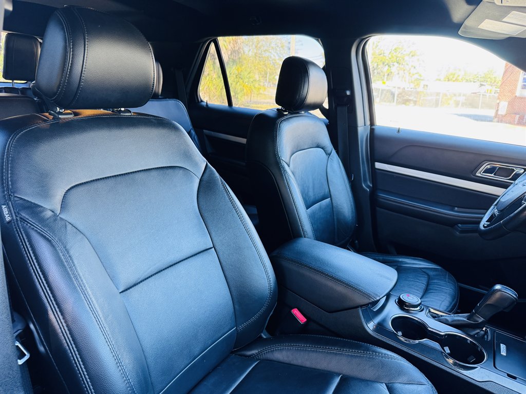2017 Ford Explorer - $12,999