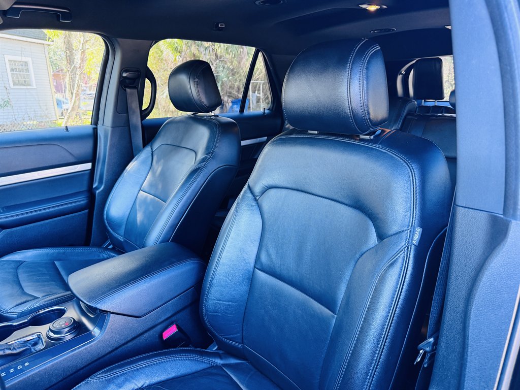 2017 Ford Explorer - $12,999