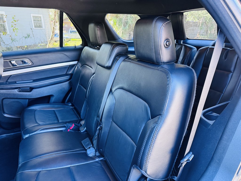 2017 Ford Explorer - $12,999