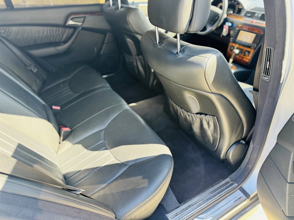 2006 Mercedes-Benz S-Class - $8,900