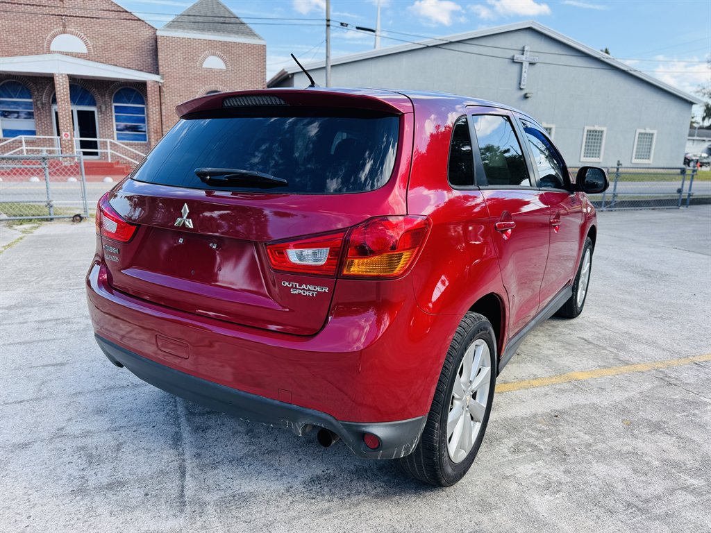 2015 Mitsubishi Outlander - $9,999