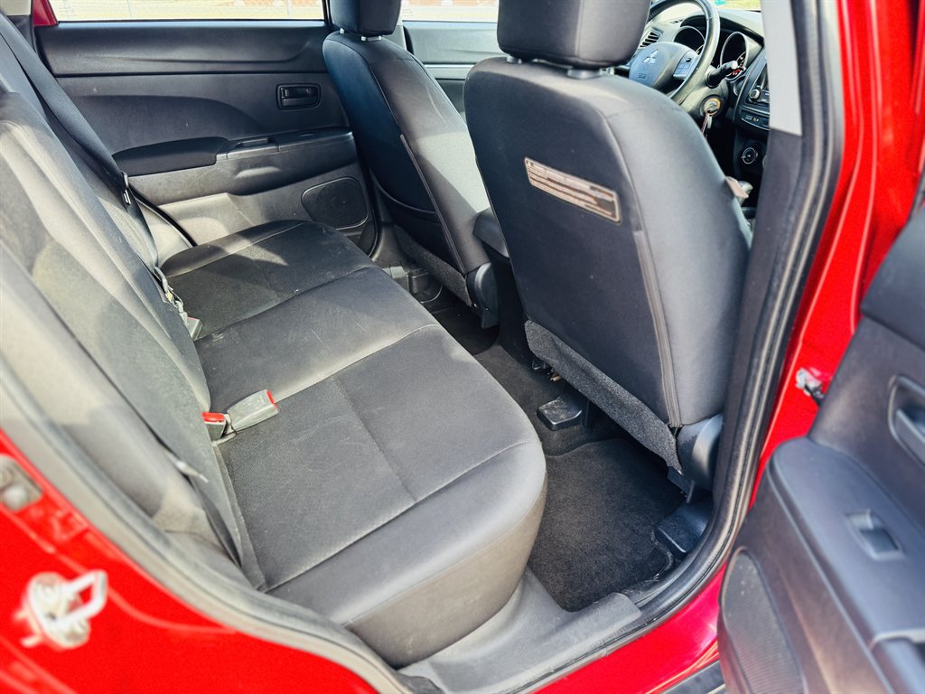 2015 Mitsubishi Outlander - $9,999